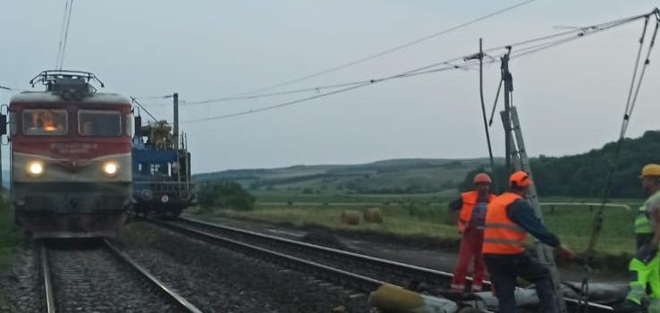 Trei companii vor să înceapă procedurile pentru electrificarea căii ferate în vestul țării