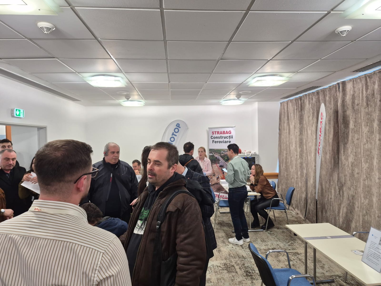 FOTO Îmbulzeală de candidați la deschiderea Târgului de Carieră Feroviară în România