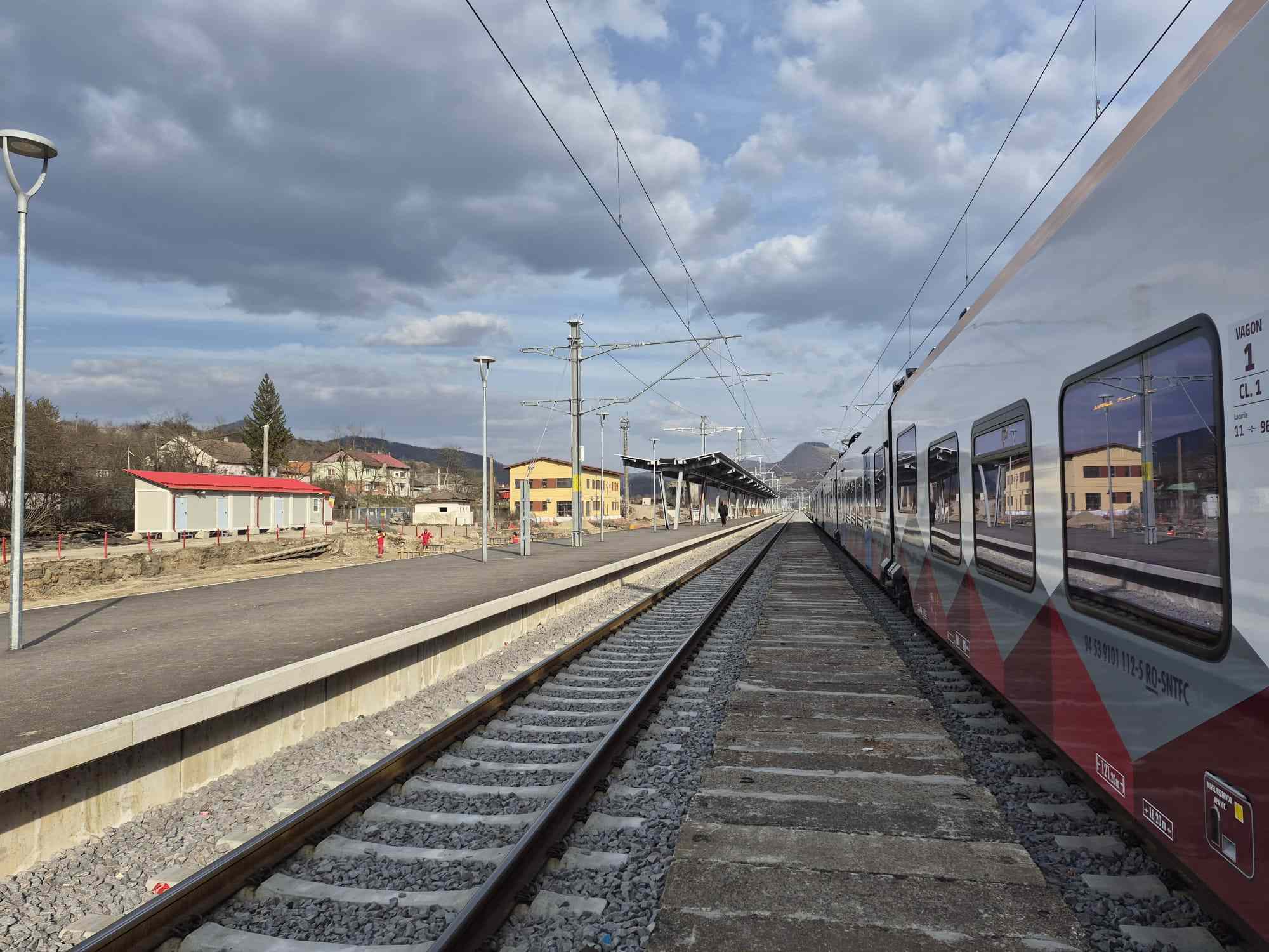 Cum se poate reduce durata călătoriei Brașov-Sighișoara până când vor fi gata tunelurile