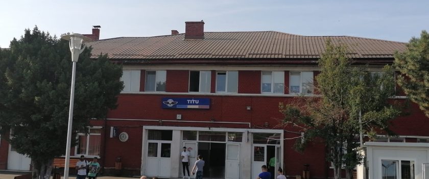 Un Dorel turc a lovit la Ghergani. Cabluri tăiate de un utilaj, se circulă la cale liberă