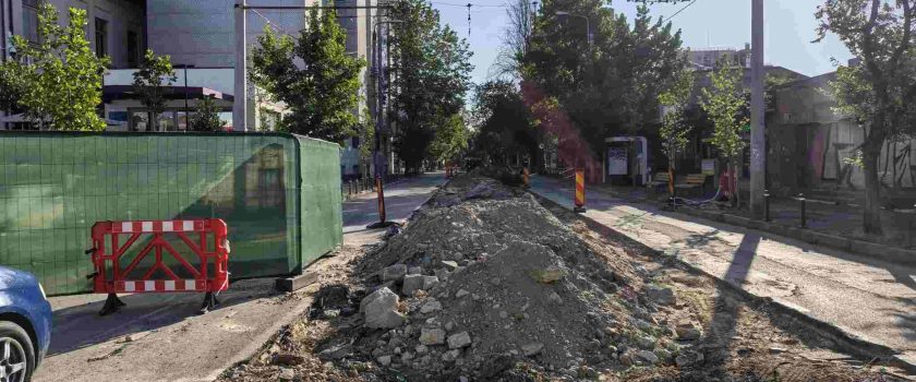 FOTO Au dispărut muncitorii de pe două șantiere pentru modernizarea liniilor de tramvai