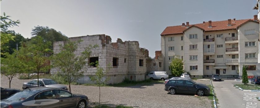 O investiție CFR SA în locuințe de serviciu este de vânzare la Pașcani