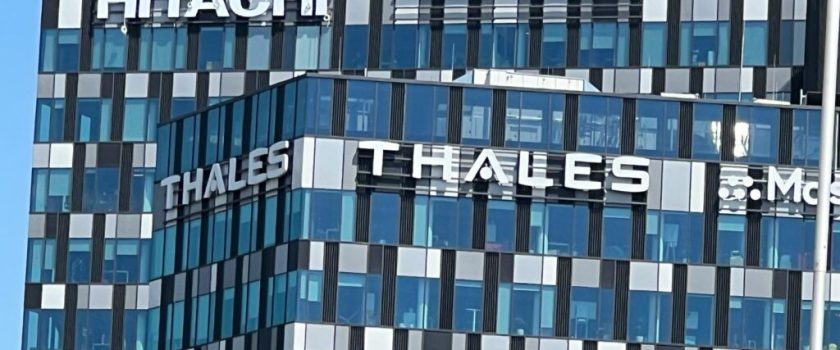 Hitachi contestă victoria lui Siemens privind semnalizările pe raza a 20 de stații de cale ferată