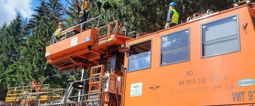 Două companii românești vor să furnizeze CFR SA patru drezine pantograf