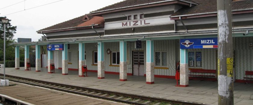 Un cablu al Transelectrica a căzut peste liniile de contact CFR. A luat foc un transformator