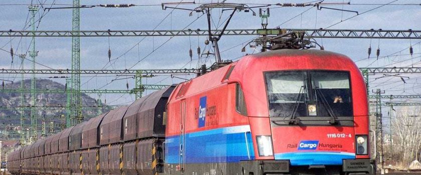Țara vecină cu România unde trenurile de marfă nu mai circulă seara