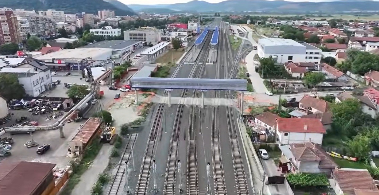 VIDEO Cum s-a lucrat în primele 6 luni pe două tronsoane de 63 km începute acum 9 ani