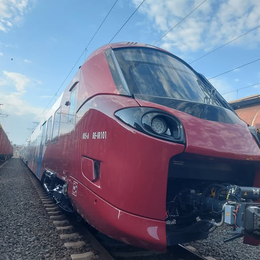 Persoană acroșată de tren în vestul țării. Rama Coradia a întârziat peste două ore