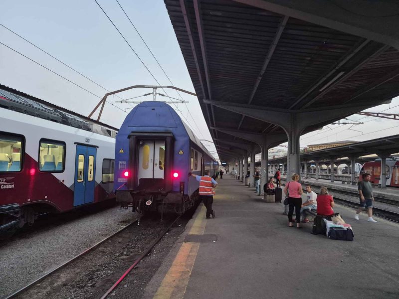 Angajări la CFR SA și la CFR Călători. La Metrorex recrutarea rămâne blocată